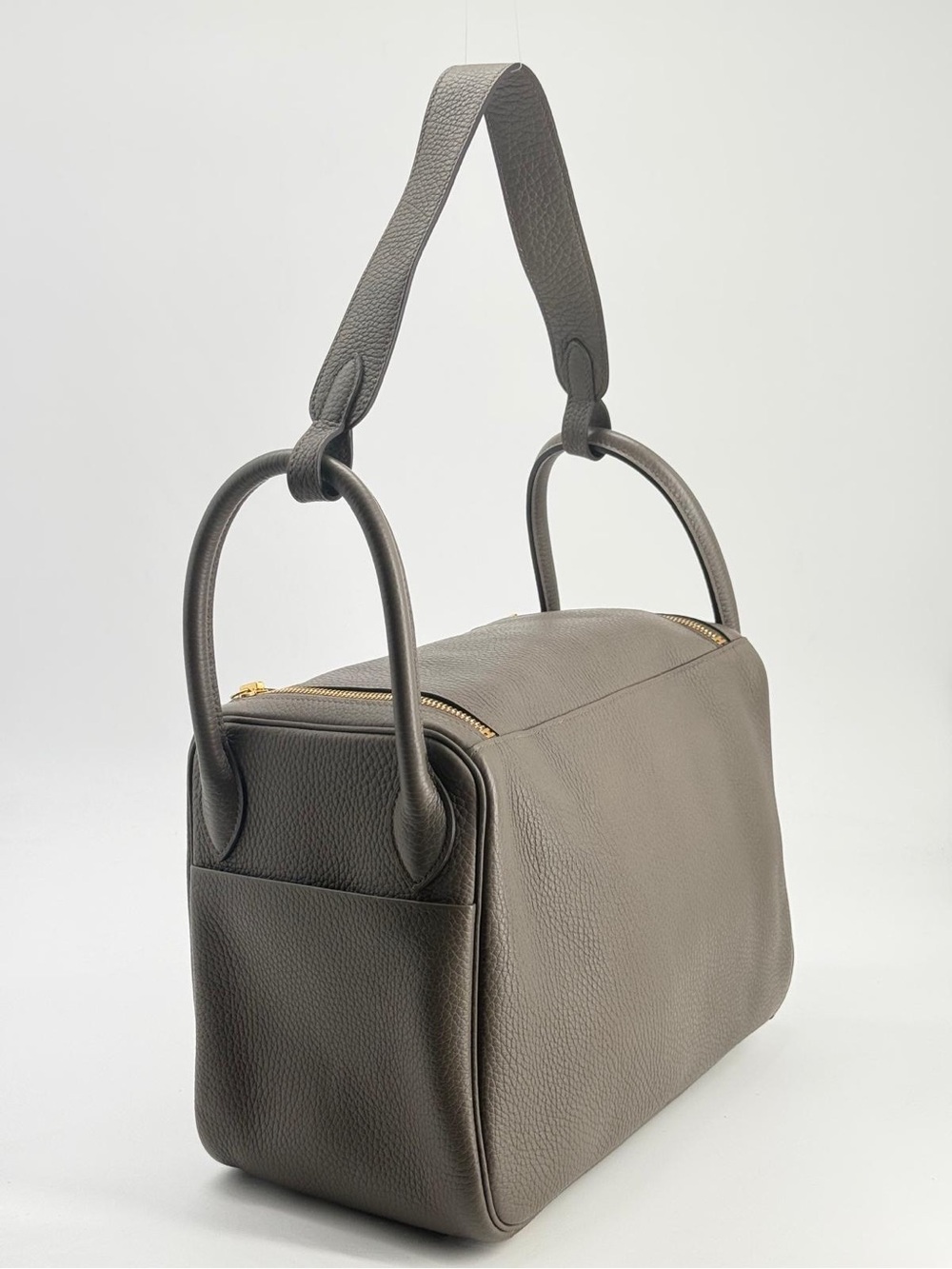 Hermes Lindy 30 Taurillon Clemence Etoupe Shoulder Bag Gold Hardware - Picture 2 of 15